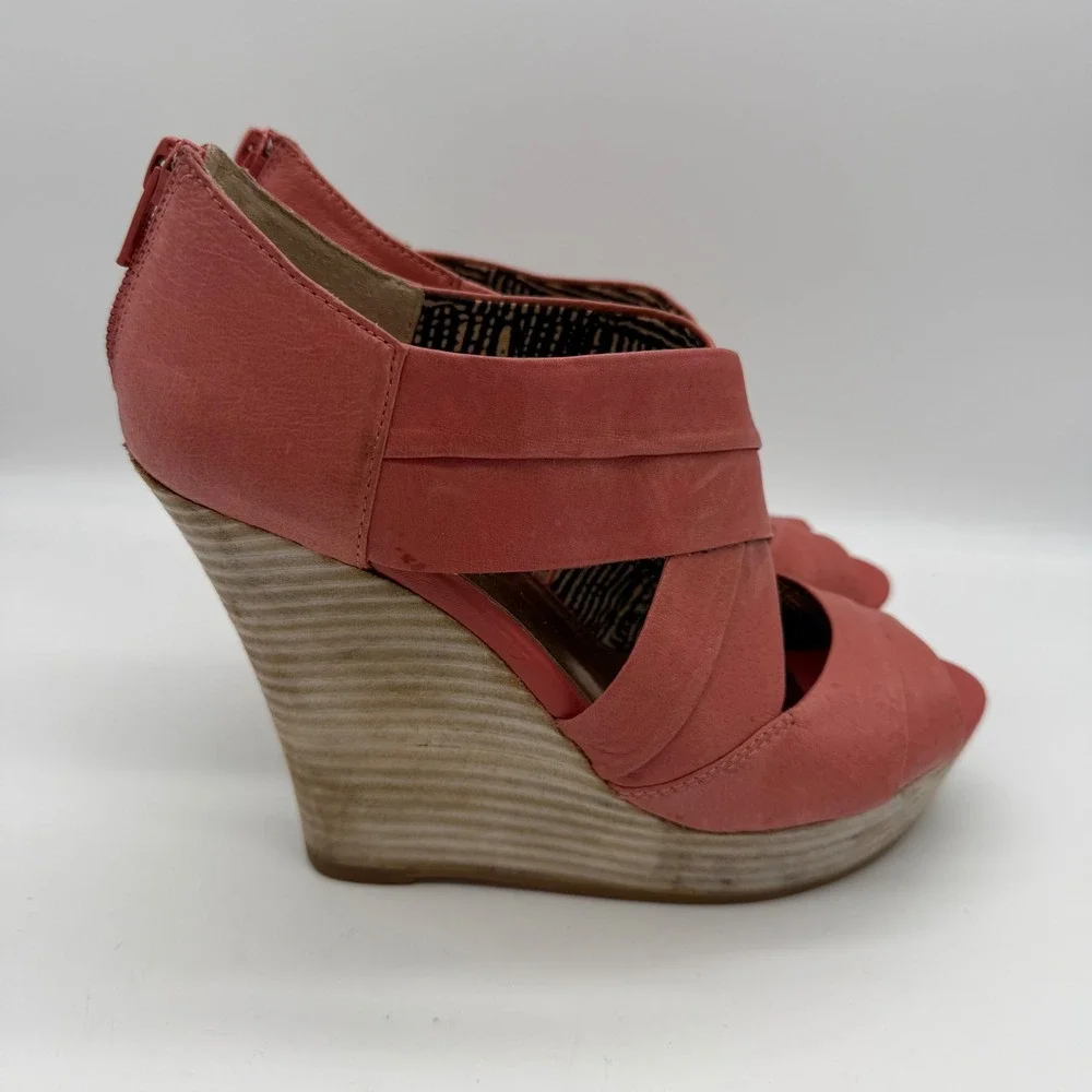 Seychelles womens coral